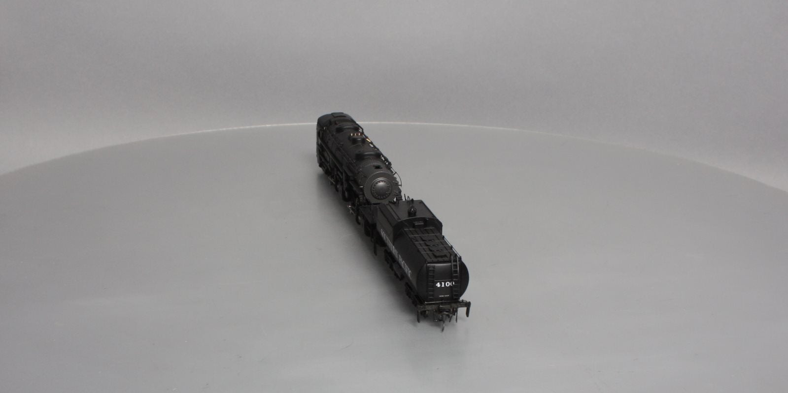 Broadway Limited 4100 HO Painted, Unlettered Auxiliary Water Tender