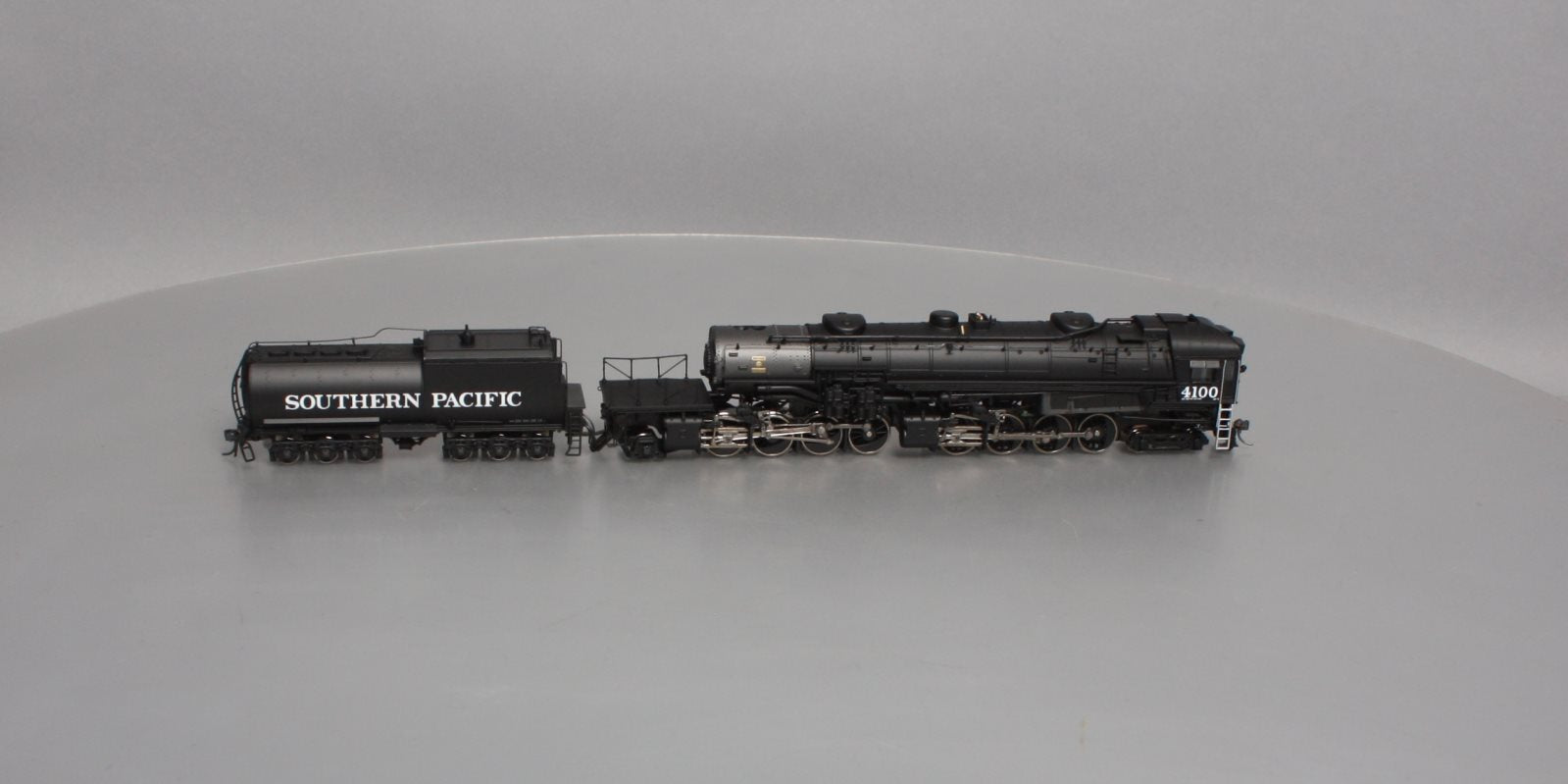 Broadway Limited 4100 HO Painted, Unlettered Auxiliary Water Tender