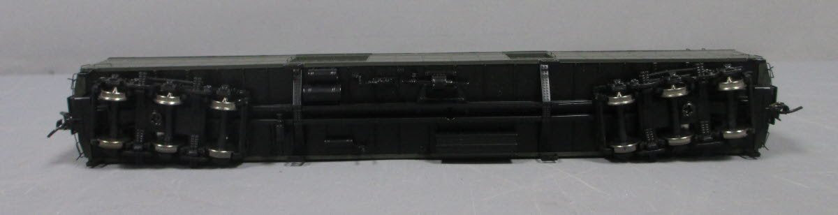 Walthers 932-10525 HO CNW ACF 70' Heavyweight Baggage Car