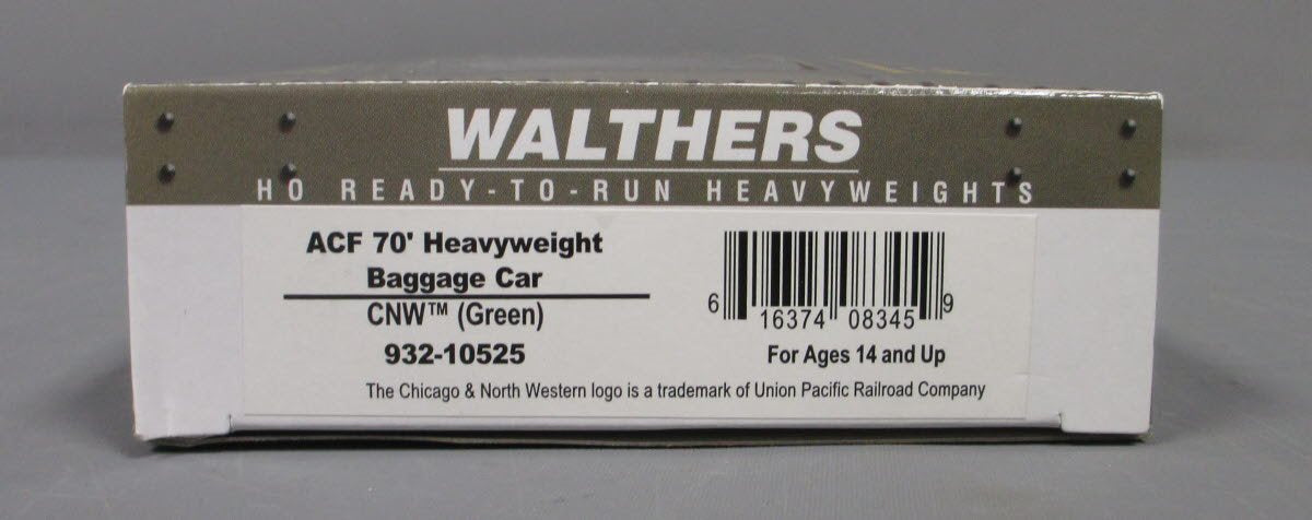 Walthers 932-10525 HO CNW ACF 70' Heavyweight Baggage Car