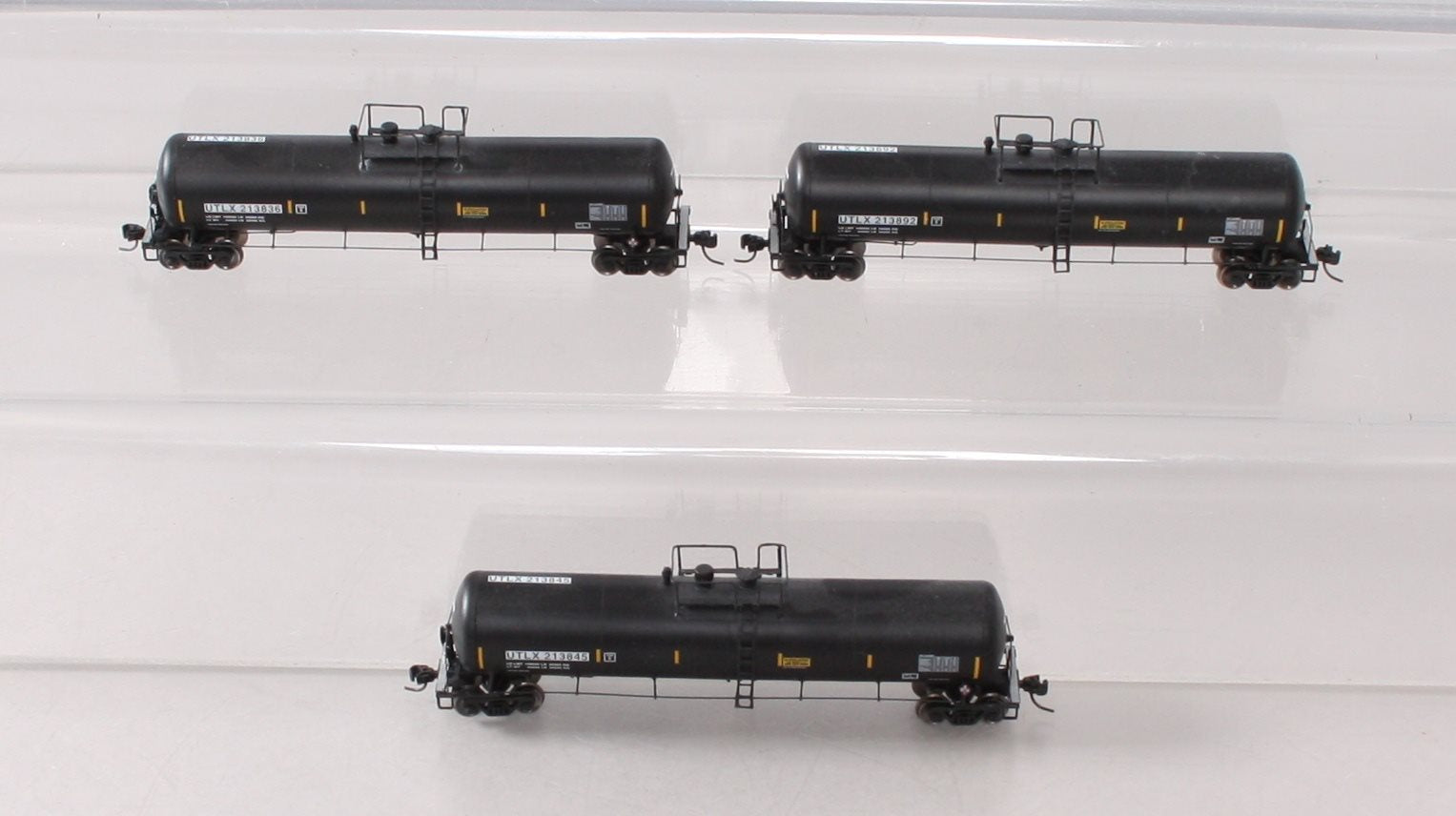Athearn 16514 N UTLX/Black 30,000 Gallon Ethanol Tank #3 (Set of 3)