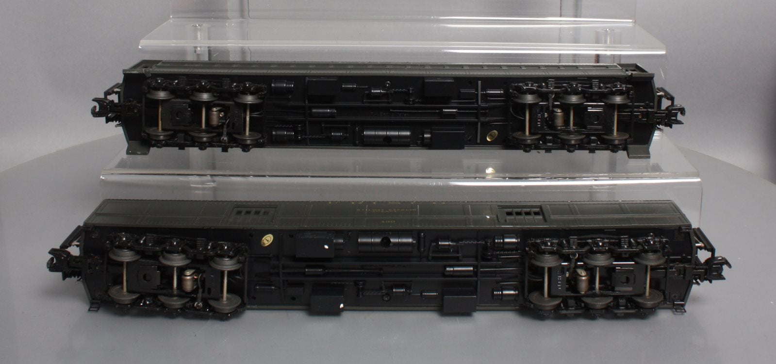 MTH 20-4494 O Frisco 70’ Madison Baggage/Coach Passenger Car Set (Set of 2)