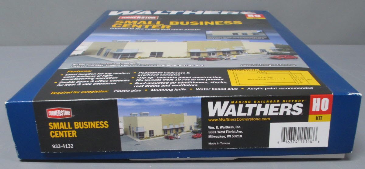 Walthers 933-4132 HO Small Business Center Commercial Building Kit