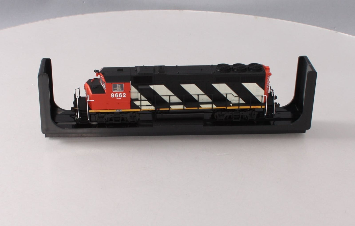 Atlas 10001399 HO Canadian National GMD GP40-2W CN Early Version Diesel #9662