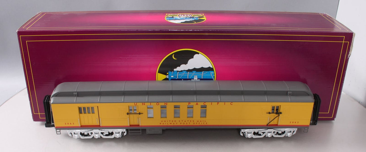 MTH 20-42015 UP 70' Madison RPO Passenger Car