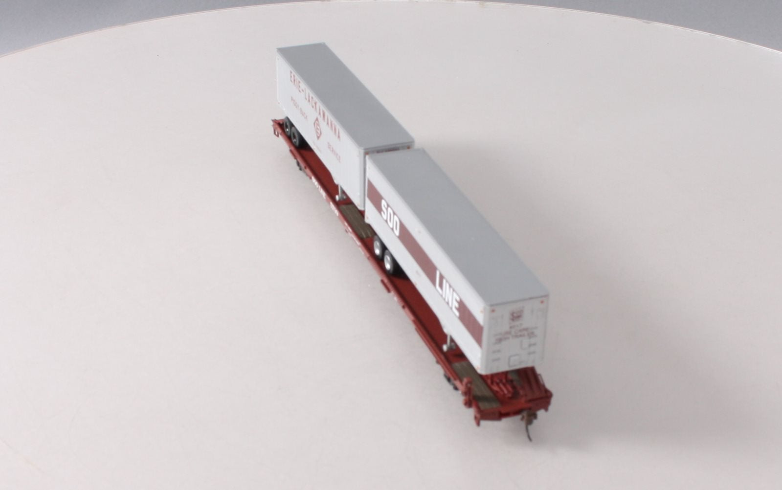Athearn 92617 HO SOO Line 85' Flatcar w/2- 40' Trailers #5709
