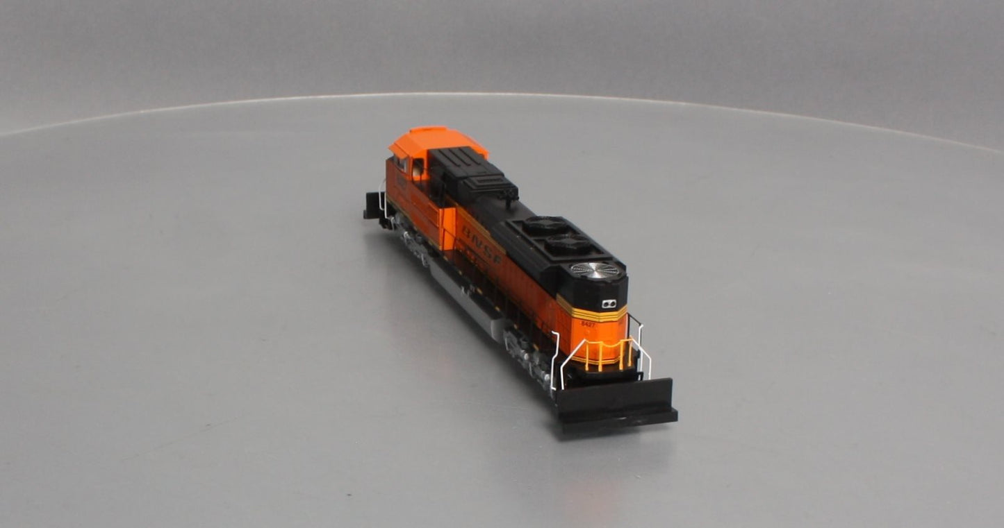 Walthers 910-9801 HO BNSF D70ACe Diesel Locomotive w/Low Headlight #8427