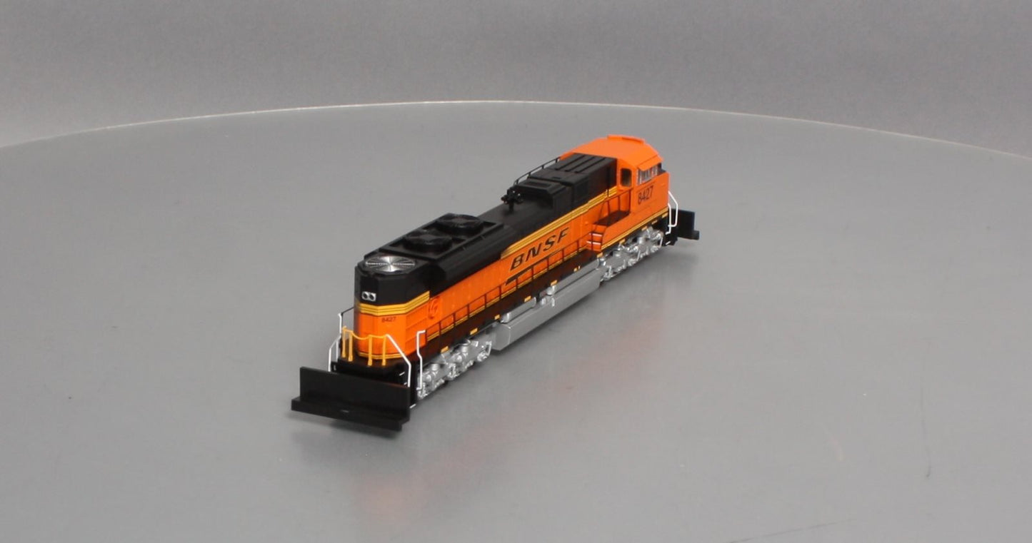 Walthers 910-9801 HO BNSF D70ACe Diesel Locomotive w/Low Headlight #8427