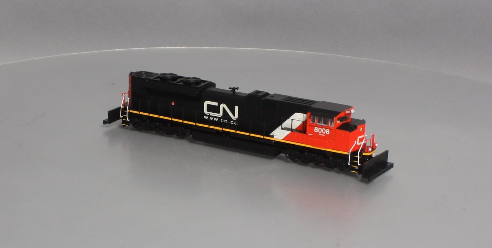 Walthers 910-9807 HO Canadian National EMD SD70ACe Locomotive