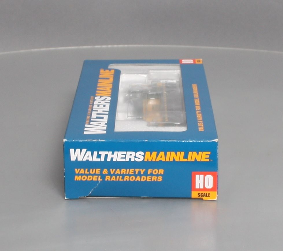 Walthers 910-9226 HO Chicago & North Western™ EMD SW1 Standard DC #1268