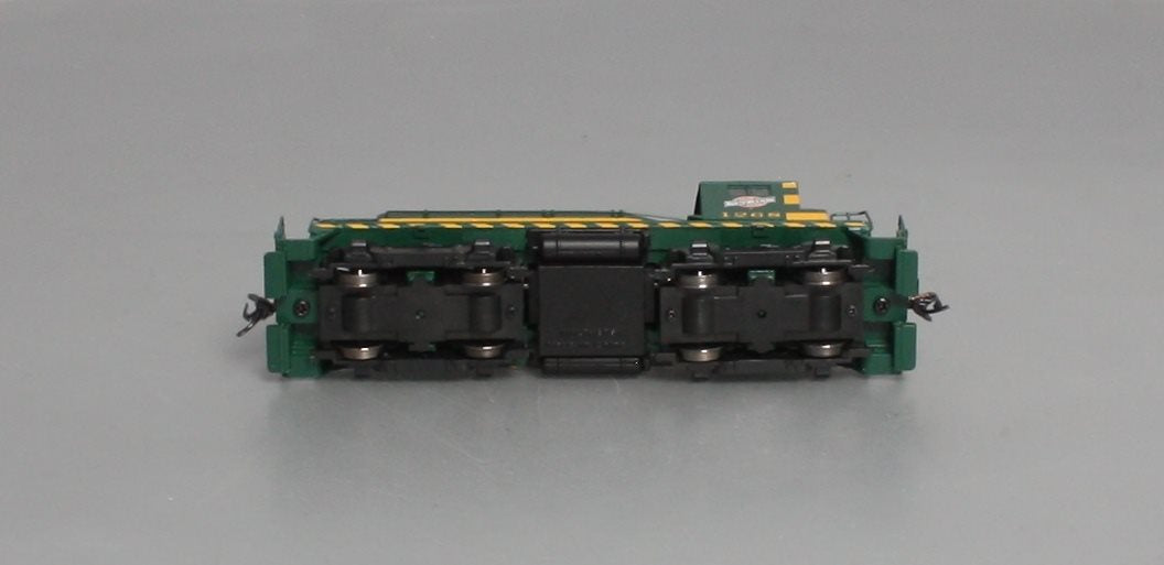 Walthers 910-9226 HO Chicago & North Western™ EMD SW1 Standard DC #1268