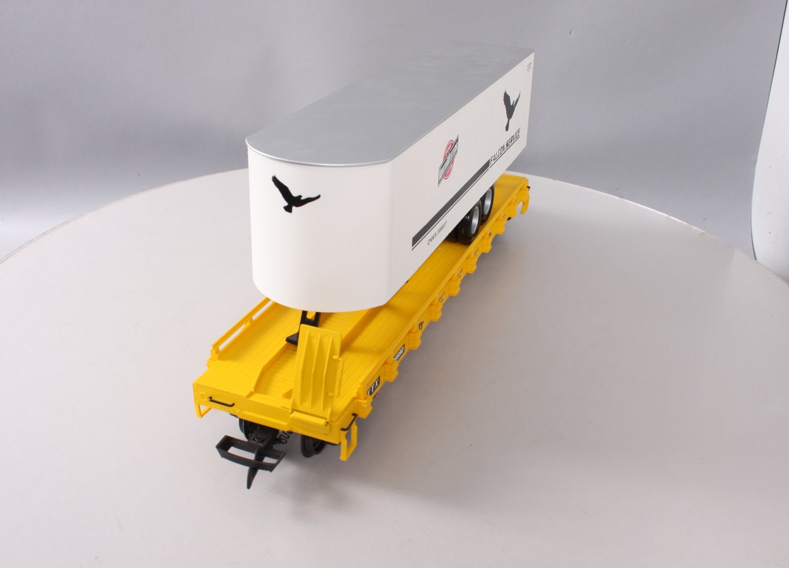 USA Trains R17041 G C&NW Falcon Service Piggyback Flatcar with Trailer
