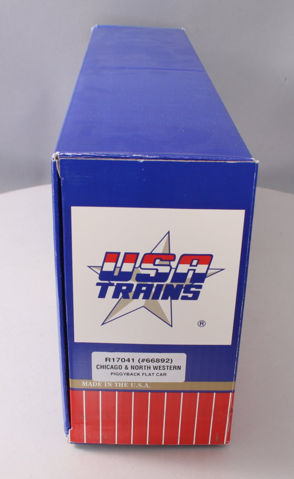 USA Trains R17041 G C&NW Falcon Service Piggyback Flatcar with Trailer