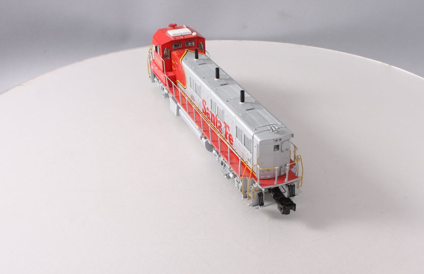 Lionel 6-38547 Santa Fe Legacy Warbonnet Genset Diesel Switcher #9910