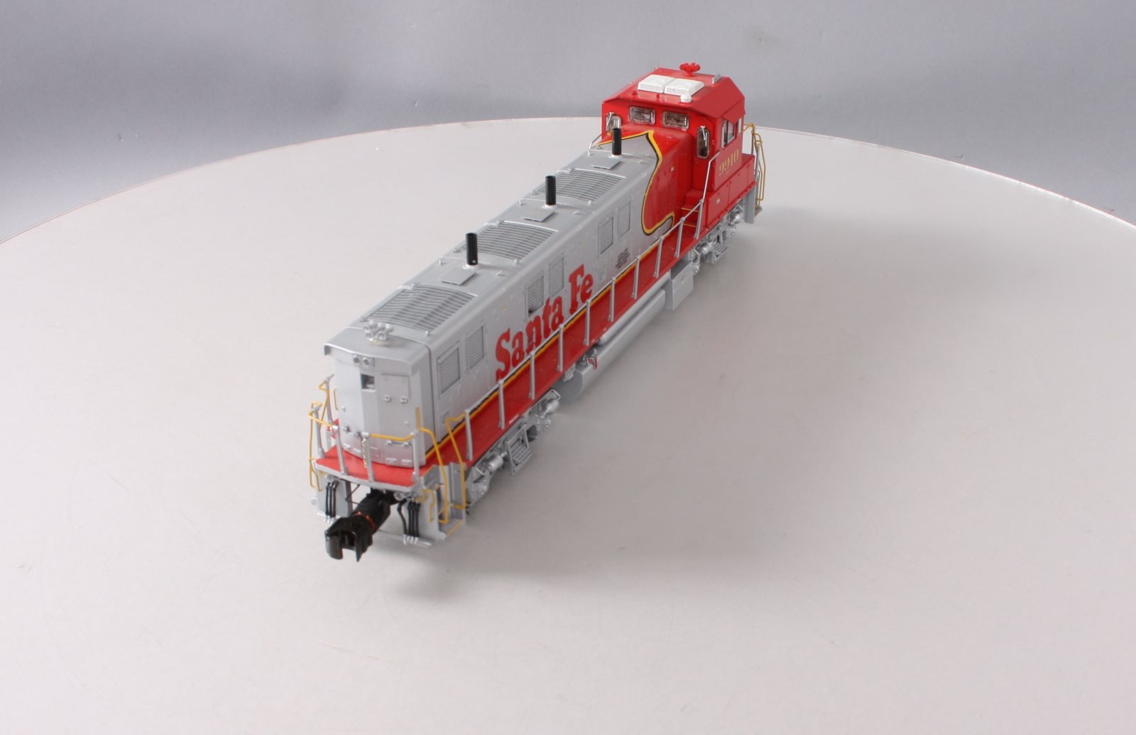 Lionel 6-38547 Santa Fe Legacy Warbonnet Genset Diesel Switcher #9910