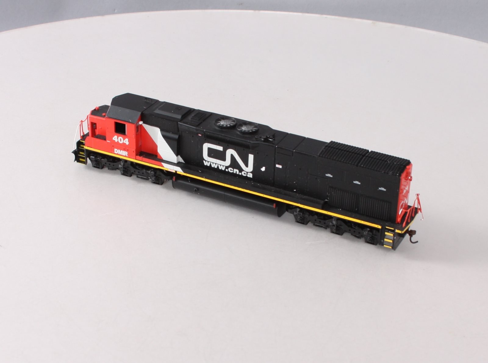 Athearn 88773 HO RTR SD45T-2, CN #404
