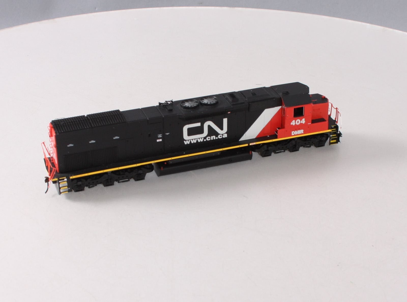 Athearn 88773 HO RTR SD45T-2, CN #404