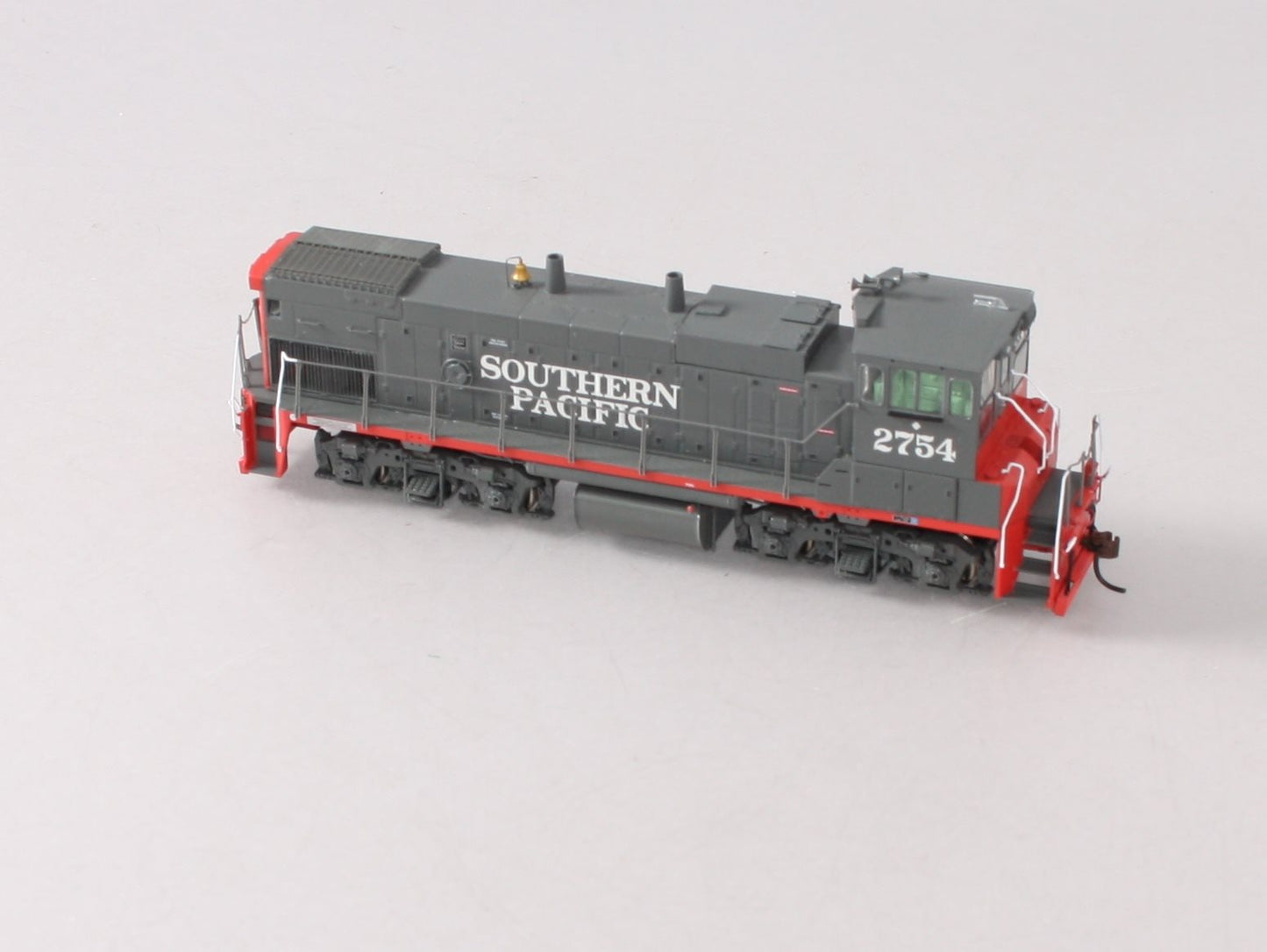 Athearn G66209 HO Southern Pacific MP15-AC Diesel Locomotive w/DCC & Sound #2754