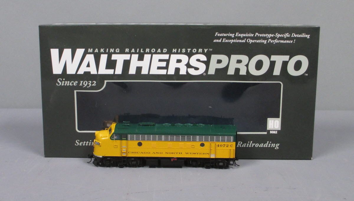 Walthers 920-40694 HO CNW EMD F7A Diesel Locomotive #4072C w/Sound & DCC