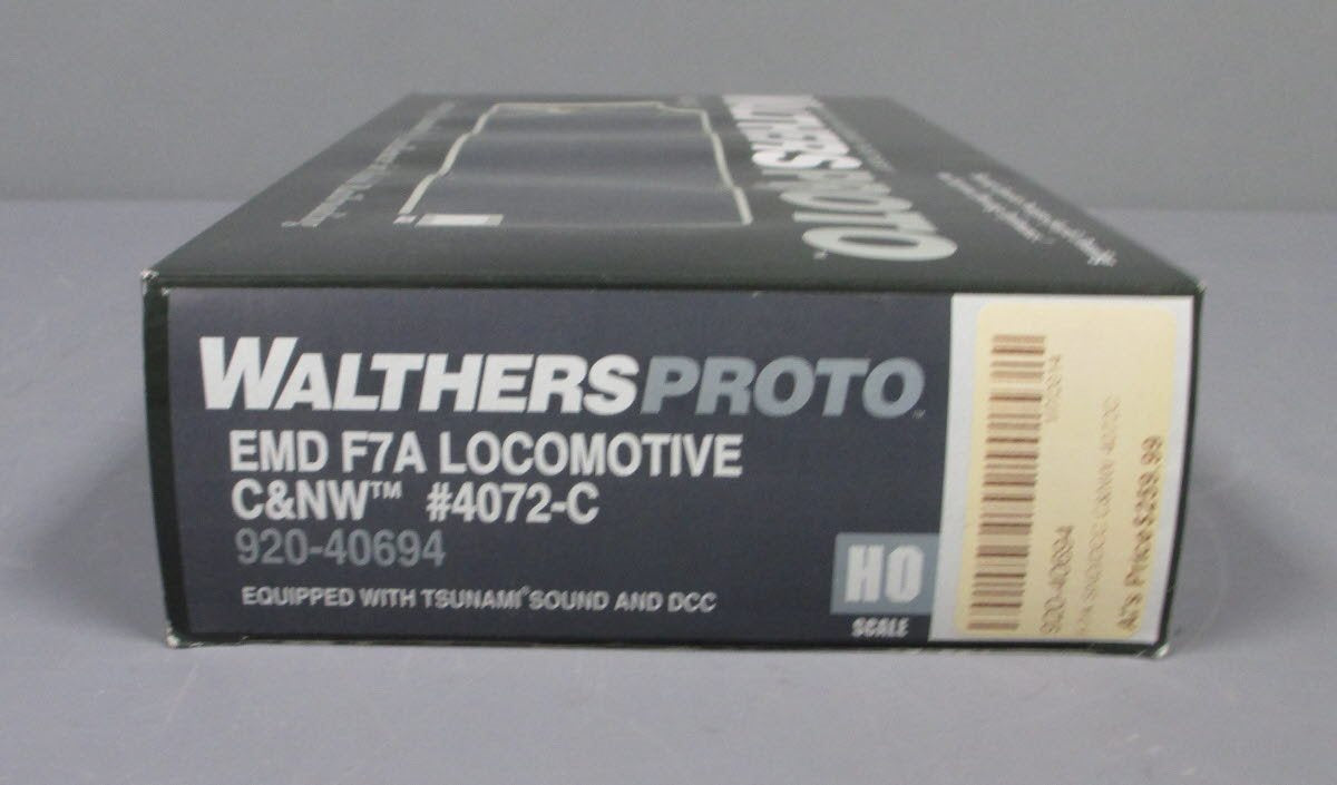Walthers 920-40694 HO CNW EMD F7A Diesel Locomotive #4072C w/Sound & DCC