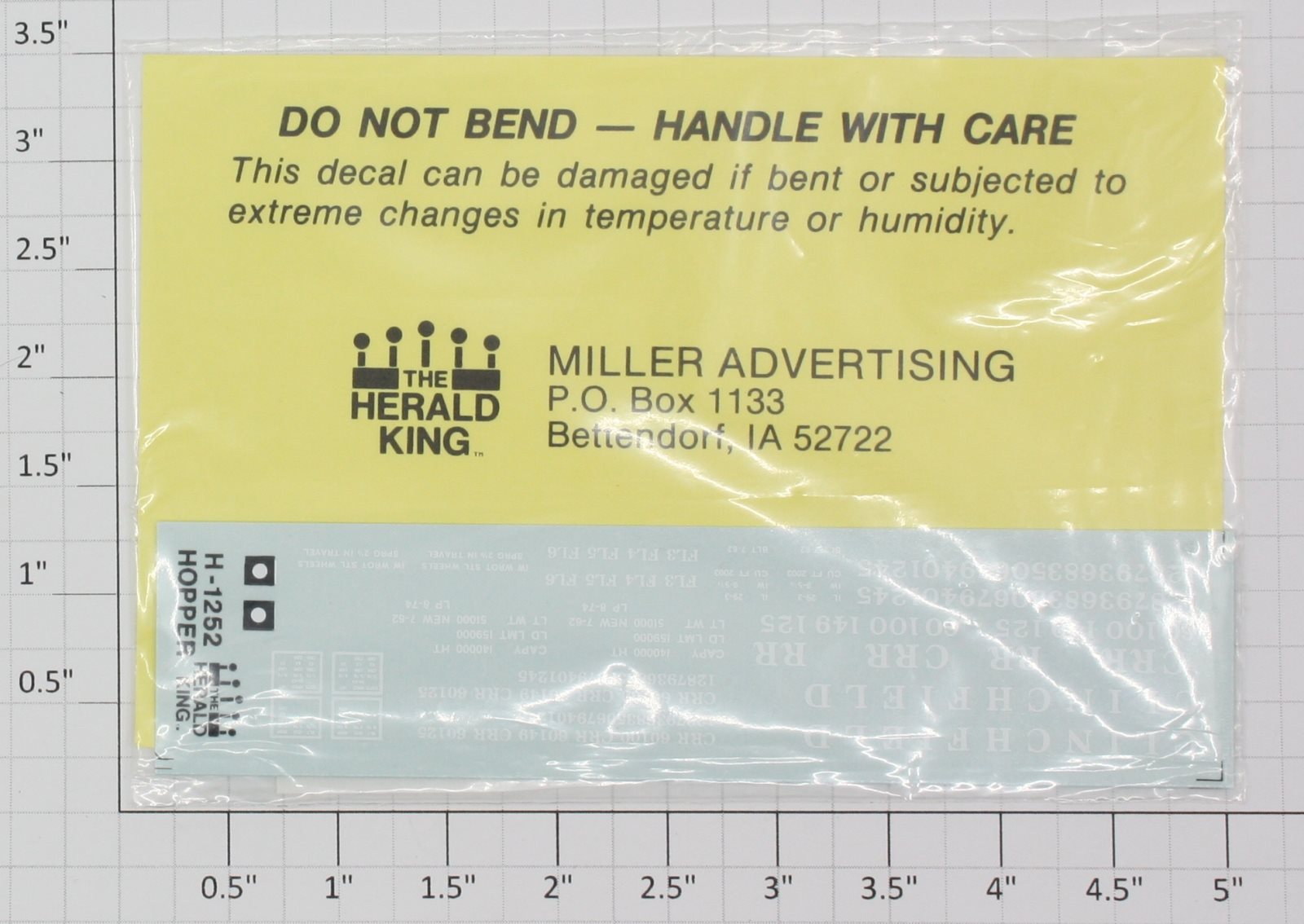 Herald King H-1252 Black Covered Hopper 2-Bay Decal