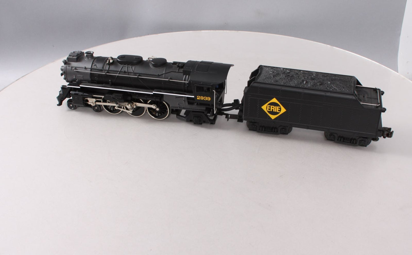 Lionel 6-38639 O Gauge Erie 4-6-2 Pacific Steam Locomotive & Tender #2939