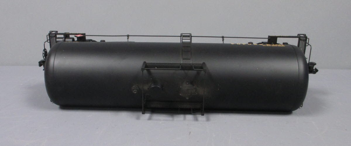 USA Trains R15252 G UTLX 42' Modern Tank Car (Black, Yellow Printing)