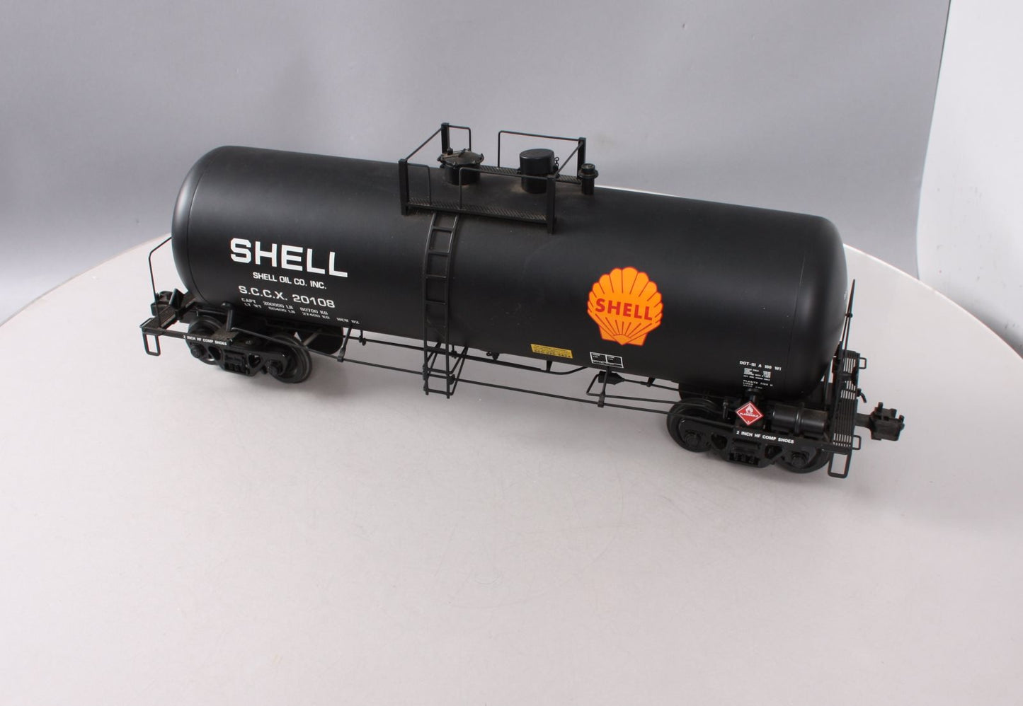 USA Trains R15262 USA Trains 15262 G Shell 42' Modern Tank Car #20108 Black