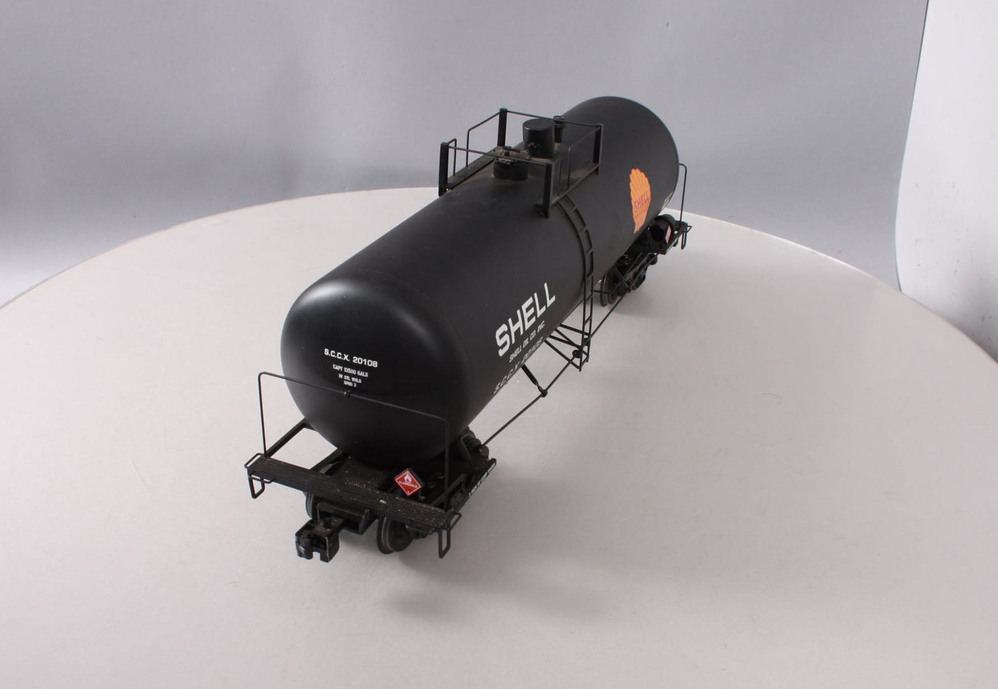 USA Trains R15262 USA Trains 15262 G Shell 42' Modern Tank Car #20108 Black