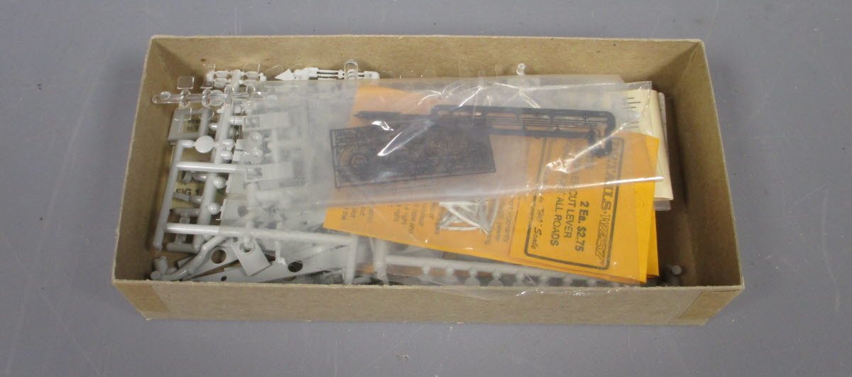 Highliner 1001 Highliners 1001 EMD F Unit Body Shell Kit