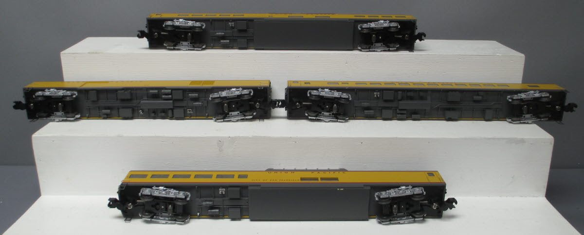 Lionel 6-83042 Union Pacific 21" Excursion Passenger Cars (Set of 4)