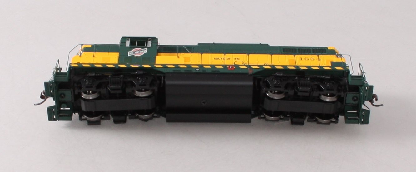 Athearn G62905 HO C&NW GP7 Diesel Locomotive w/DCC & Sound #1654