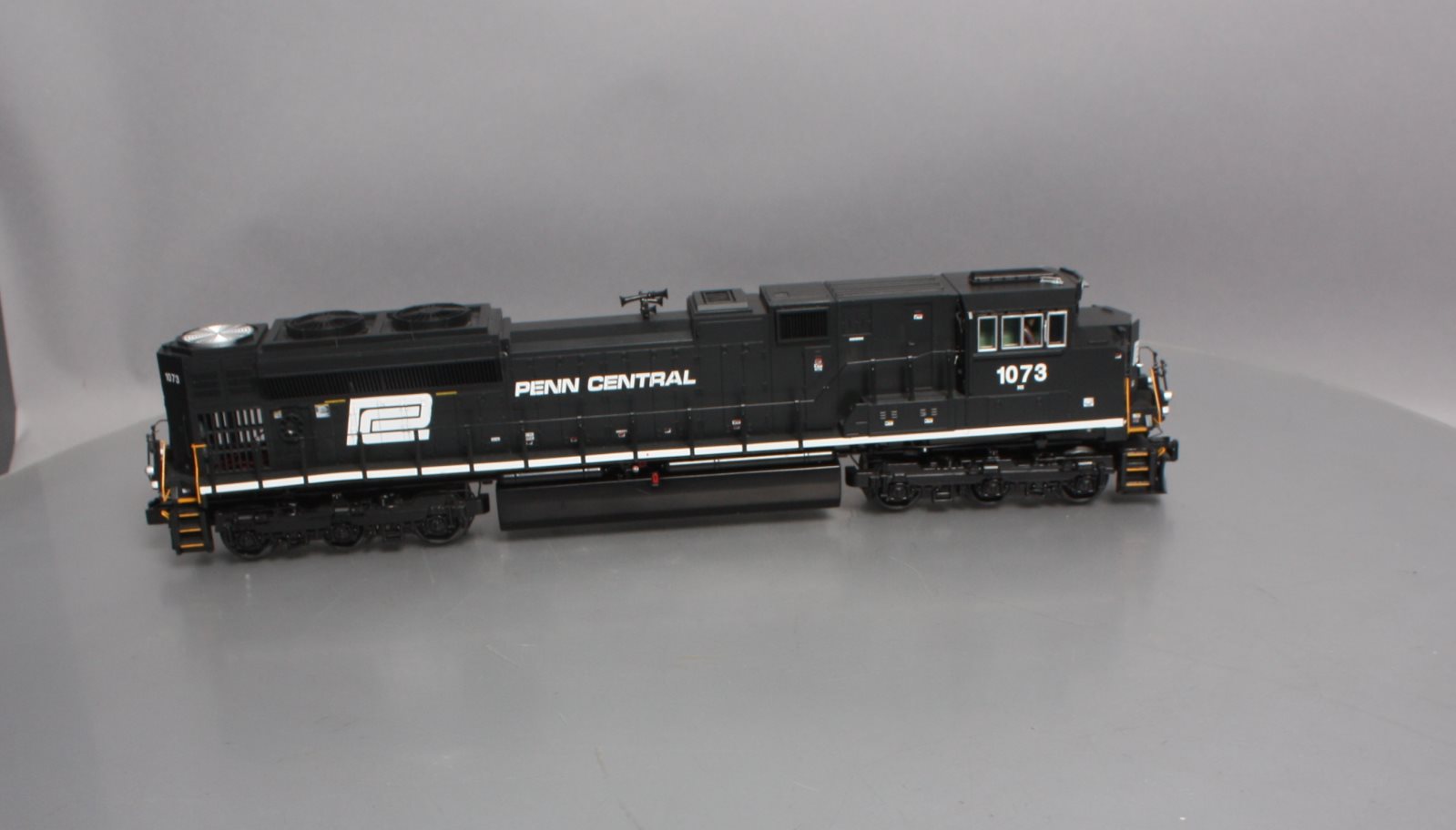 MTH 20-20268-1 O Gauge Penn Central SD70ACe Diesel Engine w/PS 3.0 #1073