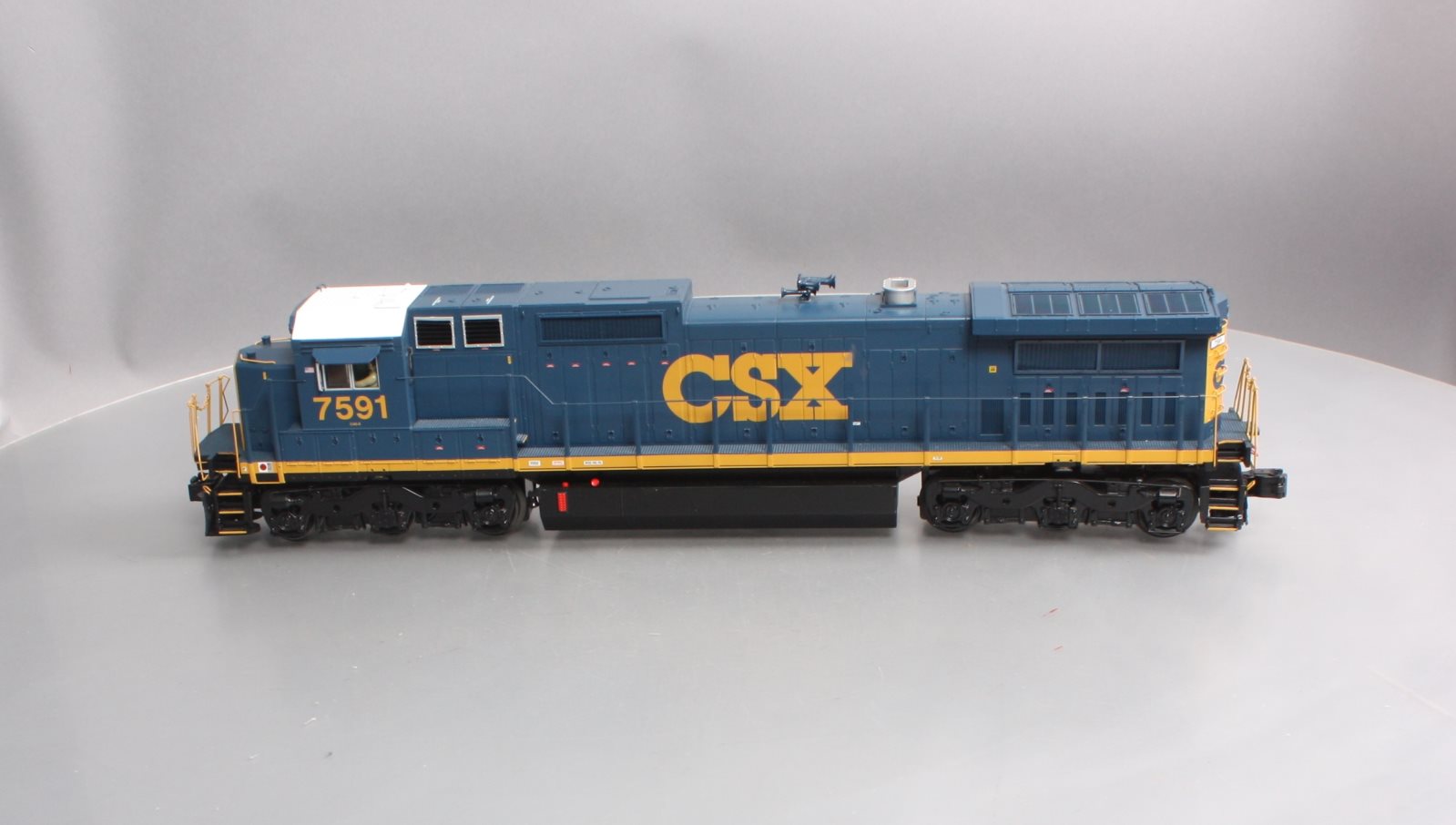 MTH 20-2948-3 CSX Dash-8 Narrow Nose Non-Powered Diesel Engine #7591