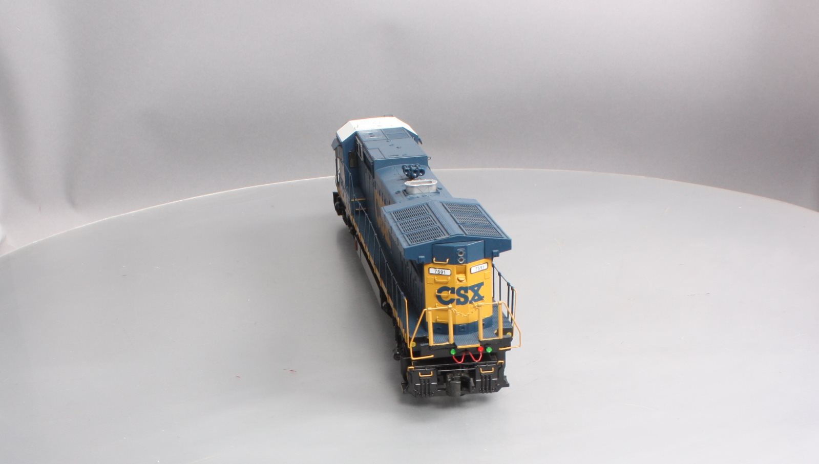 MTH 20-2948-3 CSX Dash-8 Narrow Nose Non-Powered Diesel Engine #7591
