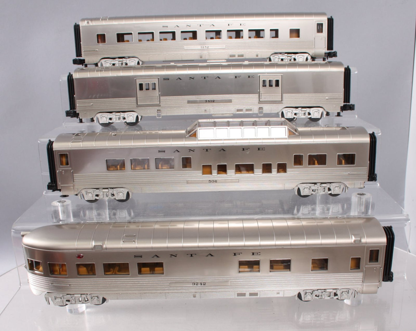 MTH 30-68123 O Santa Fe RailKing 60' Streamlined Passenger Car Set (Set of 4)