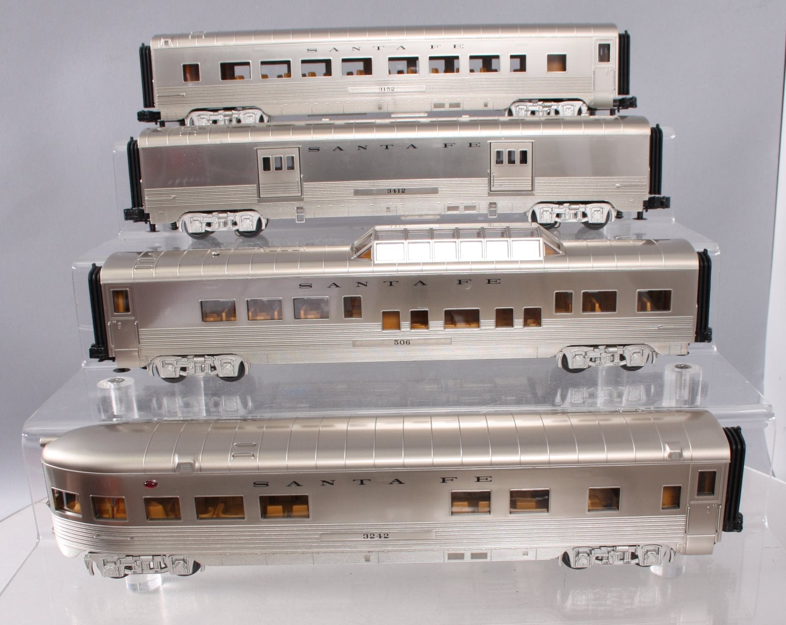 MTH 30-68123 O Santa Fe RailKing 60' Streamlined Passenger Car Set (Set of 4)