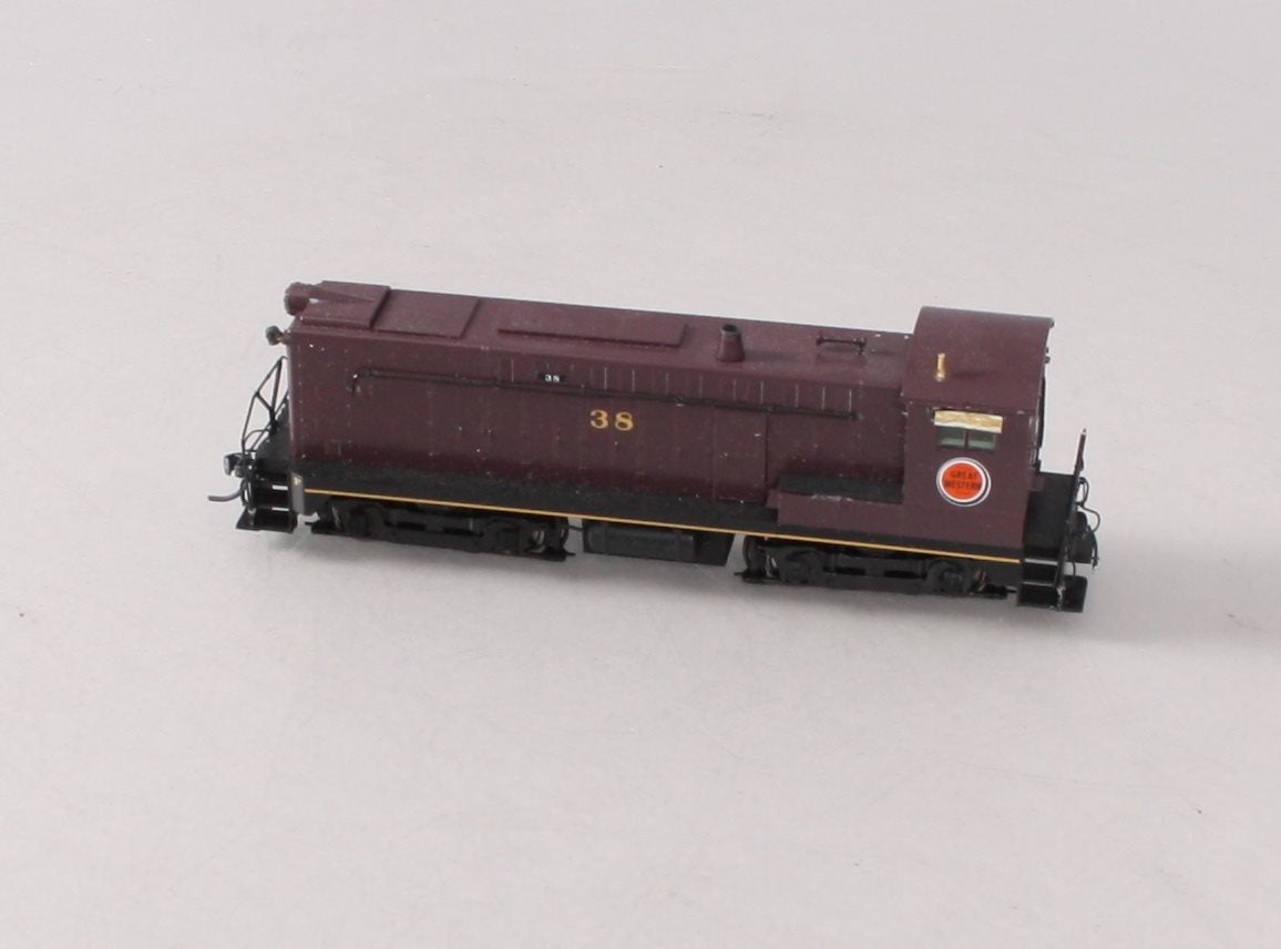 Stewart 4812 HO Chicago Great Western Diesel Baldwin DS-4-4-1000 Powered #38