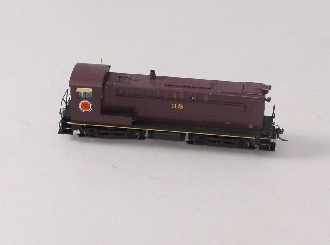 Stewart 4812 HO Chicago Great Western Diesel Baldwin DS-4-4-1000 Powered #38