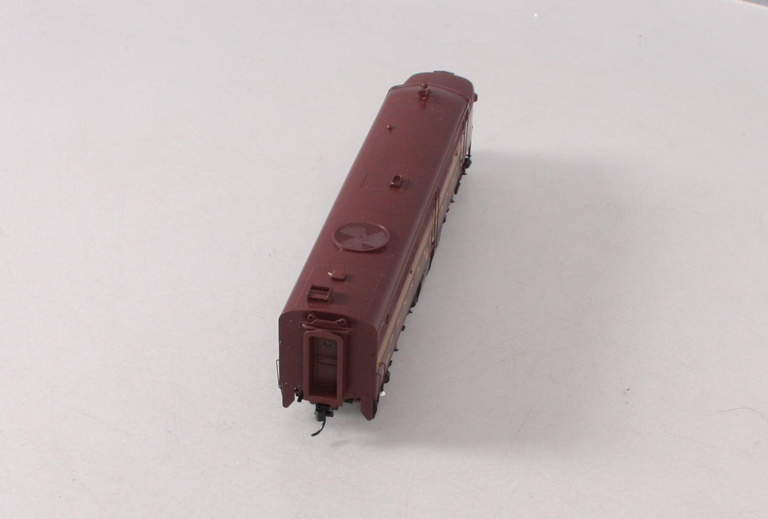 Walthers 910-10070 HO Pennsylvania ALCO PA Diesel Locomotive Standard DC #5759A