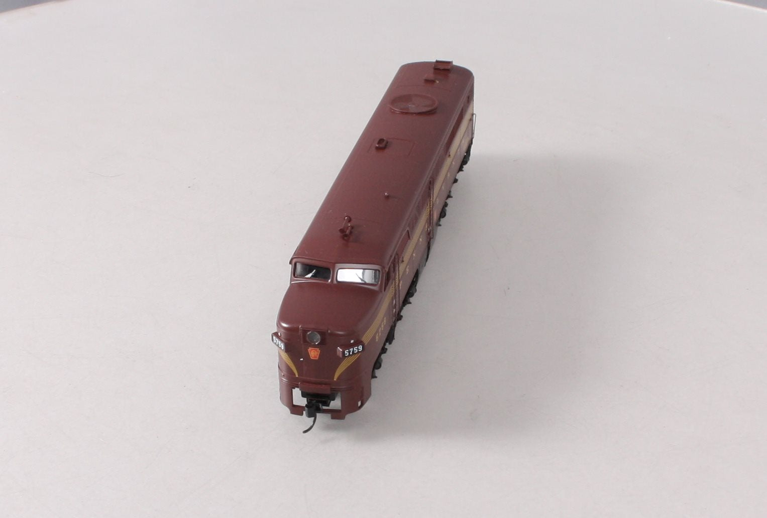 Walthers 910-10070 HO Pennsylvania ALCO PA Diesel Locomotive Standard DC #5759A