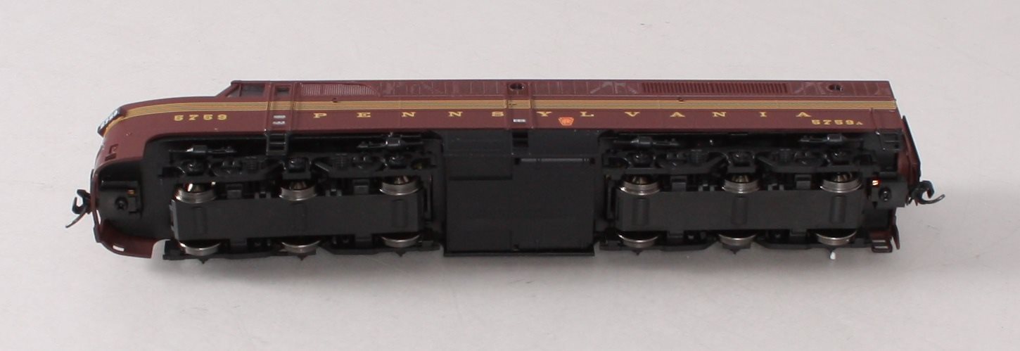 Walthers 910-10070 HO Pennsylvania ALCO PA Diesel Locomotive Standard DC #5759A