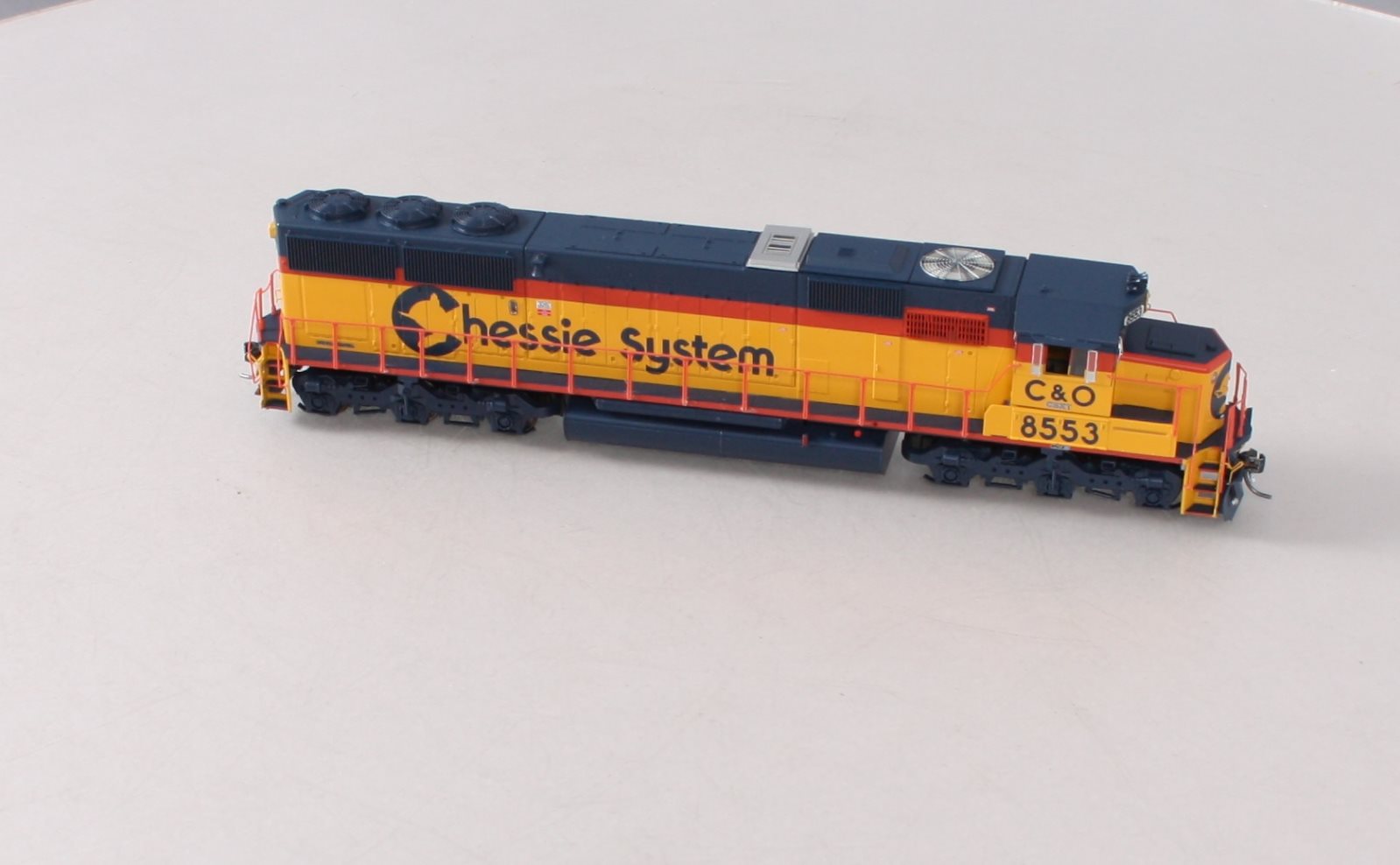Athearn 86900 HO CSX/Chessie Patched RTR SD50 Diesel Locomotive #8553