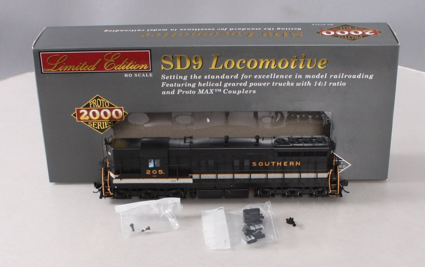 Walthers 920-48613 HO Southern EMD SD9 Standard DC PROTO 2000 Black #205