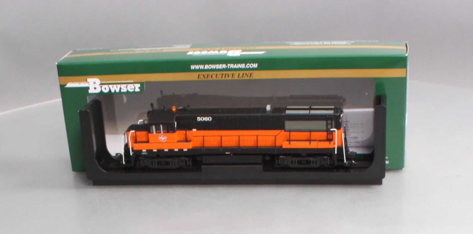 Bowser 24529 HO Milwaukee Road U25b #5060