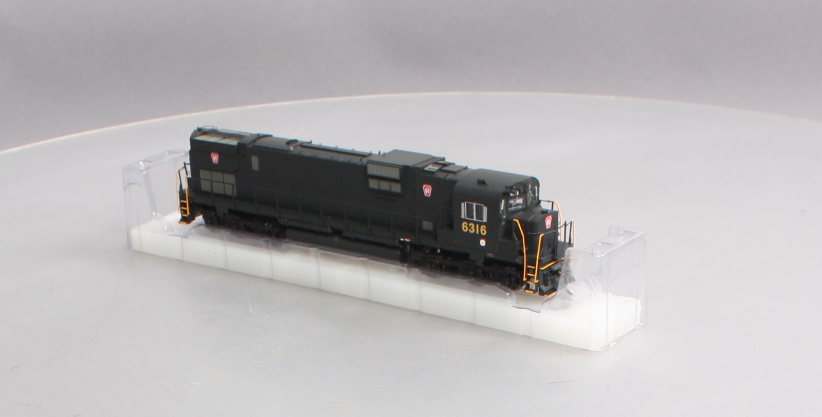 Bowser 23795 Bowser Alco C630 w/Tri-Mount Trucks - Standard DC - Executive Line