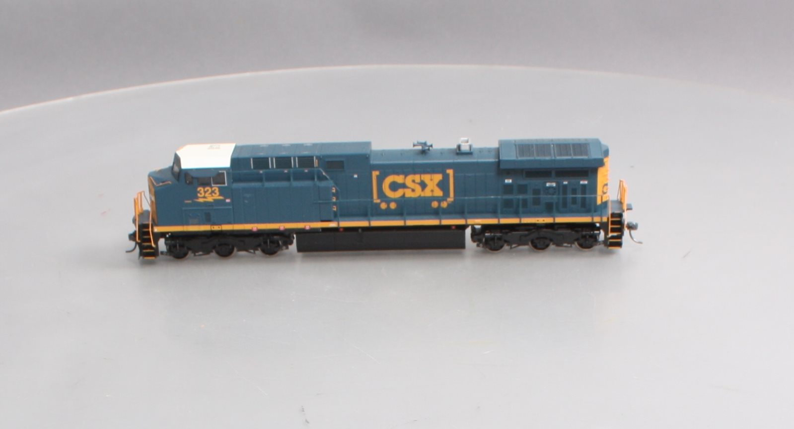 Athearn 77699 HO RTR AC4400, CSX #323