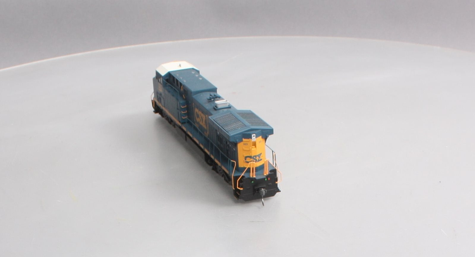 Athearn 77699 HO RTR AC4400, CSX #323