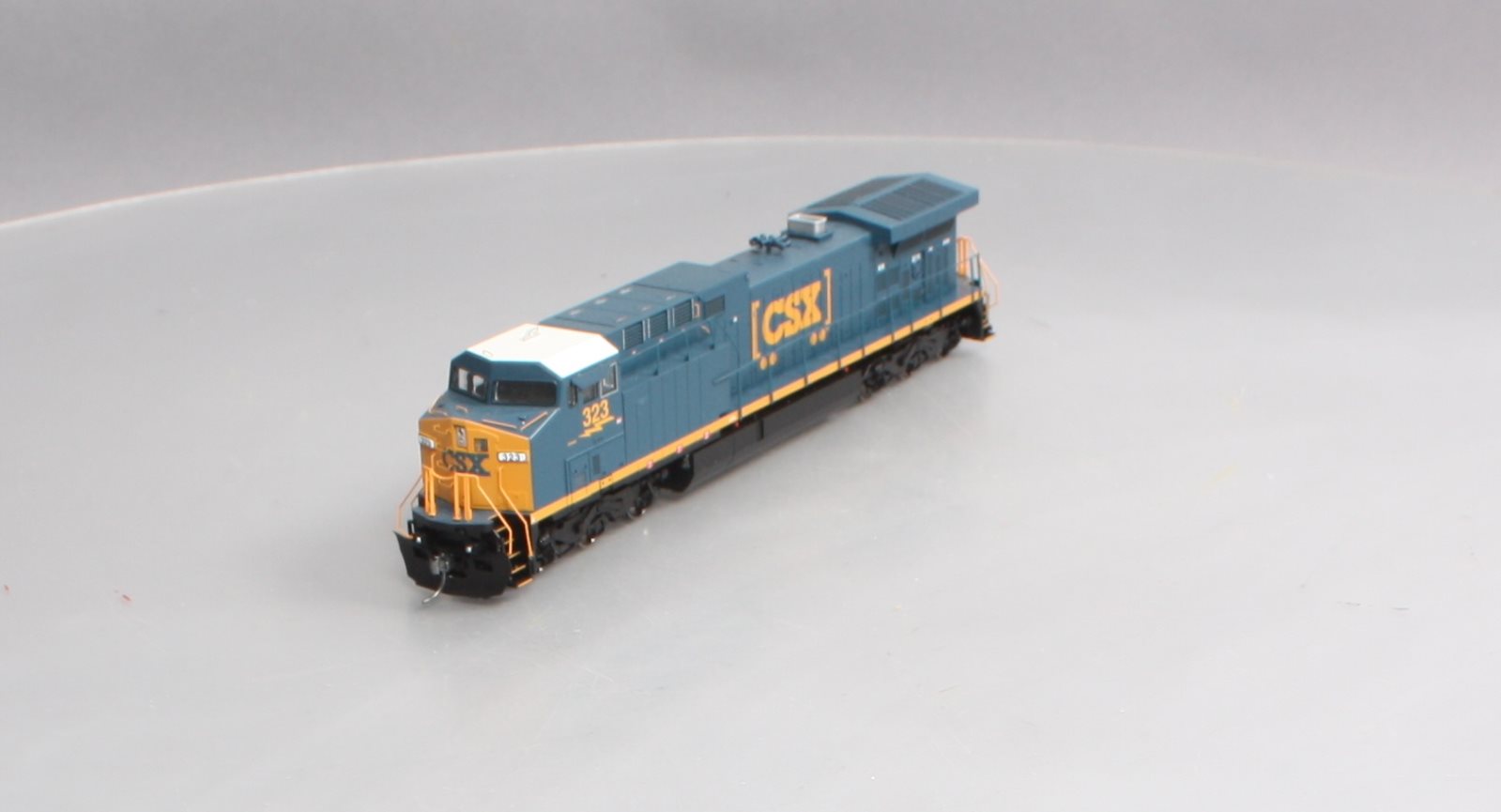 Athearn 77699 HO RTR AC4400, CSX #323