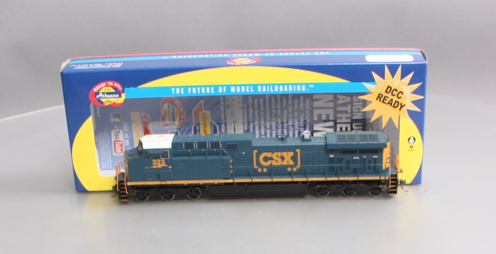 Athearn 77699 HO RTR AC4400, CSX #323